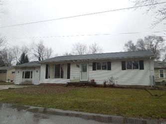 225 Maple St, Almont, MI 48003