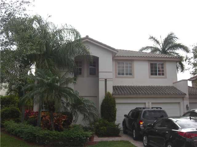 6862 NW 111 AV, Miami, FL 33178