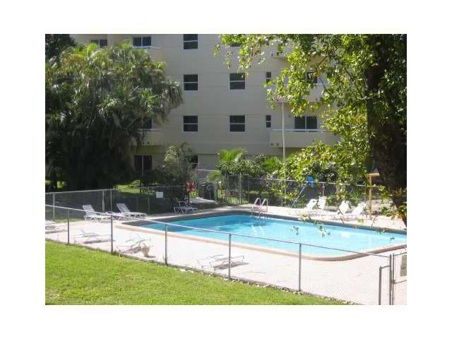 4111 STIRLING RD # 303, Fort Lauderdale, FL 33314