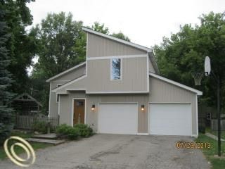 2323 Pleasant Rdg, Howell, MI 48843