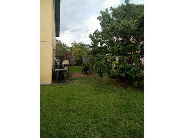 1736 SW 11 ST, Miami, FL 33135