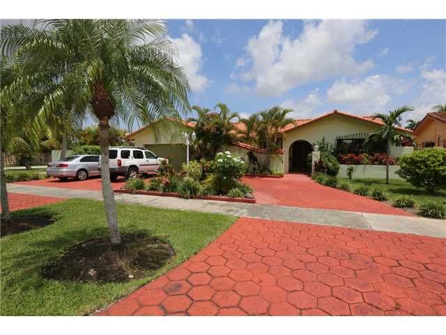 13361 SW 2 ST, Miami, FL 33184