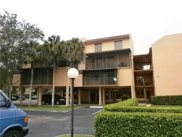 450 Commodore Dr Apt 205, Fort Lauderdale, FL 33325