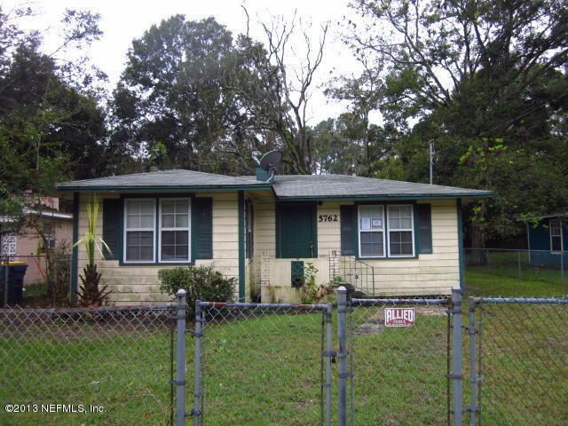 5762 Teeler Ave, Jacksonville, FL 32208