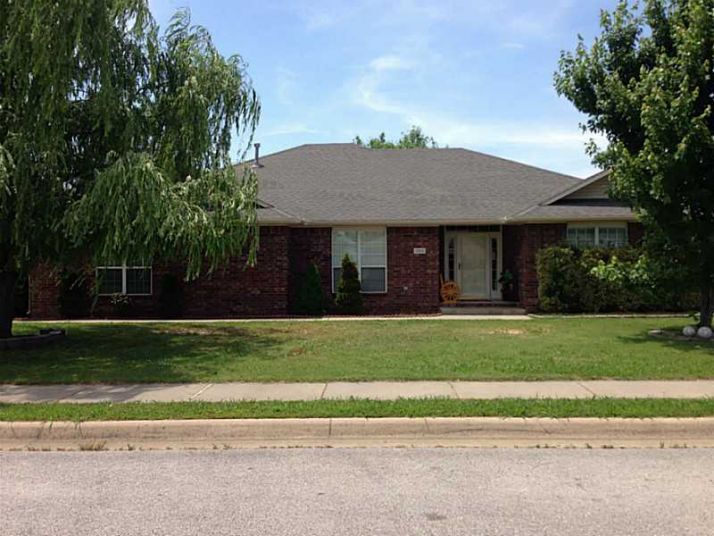 2304 S I ST, Rogers, AR 72758