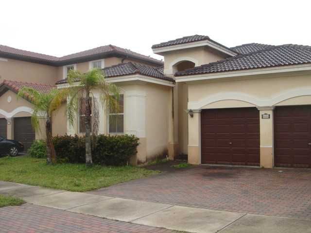 8886 NW 184 ST, Hialeah, FL 33018