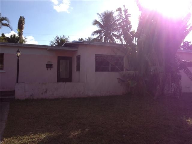 6541 W 12 LN, Hialeah, FL 33012