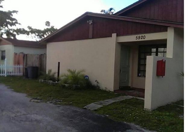 5922 Albert Rd, West Palm Beach, FL 33415