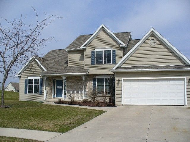 4740 W Whitetail Ct, Manitowoc, WI 54220