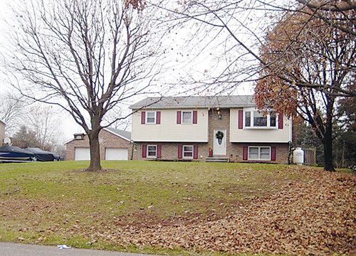 64 Hidden Acres Drive, New Oxford, PA 17350