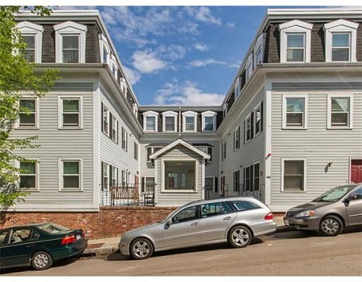 Pearl St #8, Charlestown, MA 02129