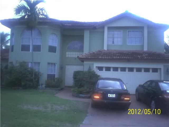 8407 NW 201 TE, Hialeah, FL 33015