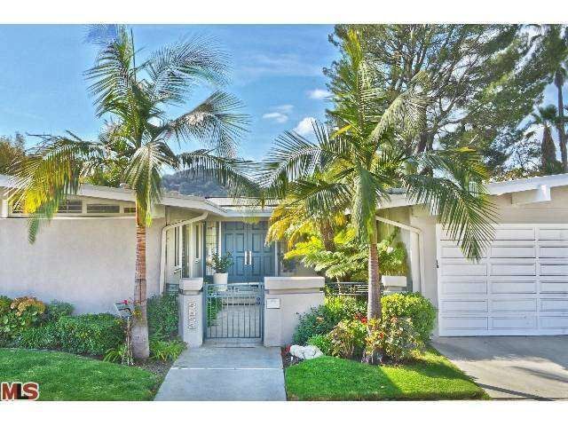 3553 Crownridge Dr, Sherman Oaks, CA 91403