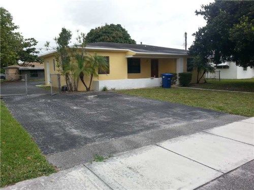 1765 NW 132 ST, Miami, FL 33167