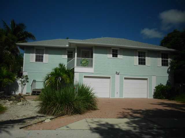 167 Delmar Ave, Fort Myers Beach, FL 33931