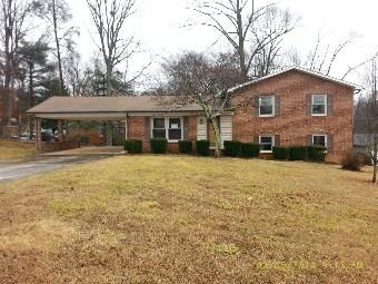 3625 Appomattox Dr, Winston Salem, NC 27106