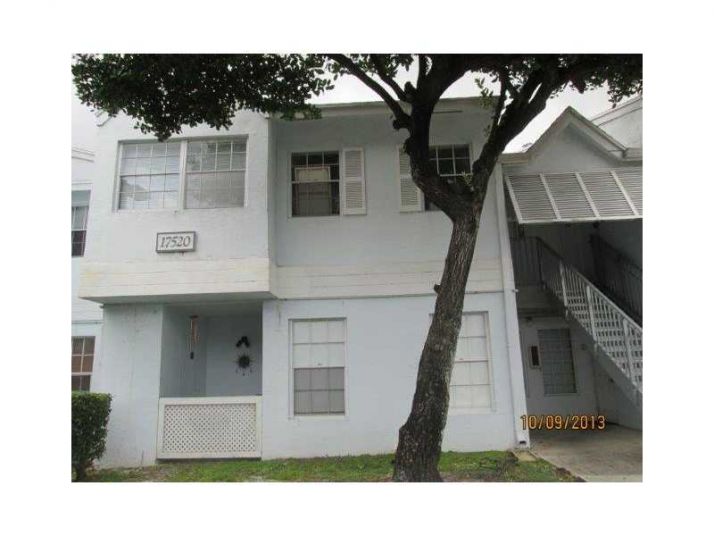 17520 NW 67 PL # 3-03P, Hialeah, FL 33015