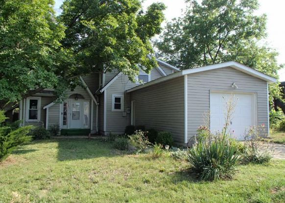 475 Grant St, Saint Clair, MO 63077