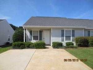 1615 Summerwoods Cir, Griffin, GA 30224