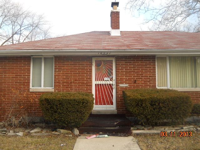 14537 S Wallace Ave, Riverdale, IL 60827