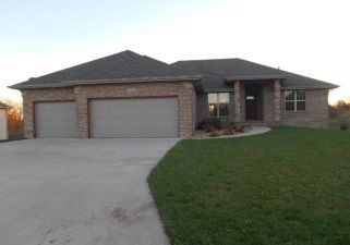 2610 E Keystone Dr, Republic, MO 65738