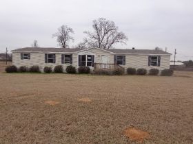 321 Merritt Dr, Texarkana, TX 75501