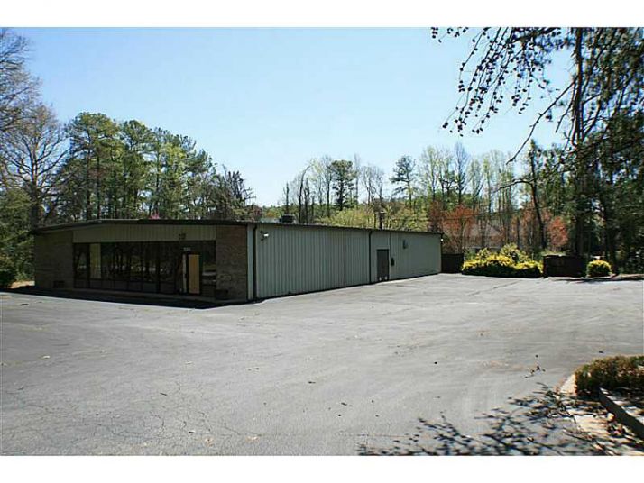 1350 Crystal Lake, Atlanta, GA 30349