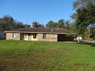 603  Lee Ave, Anahuac, TX 77514