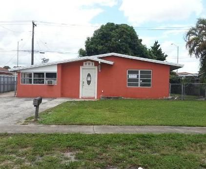 691 Southeast 1 Street, Hialeah, FL 33010