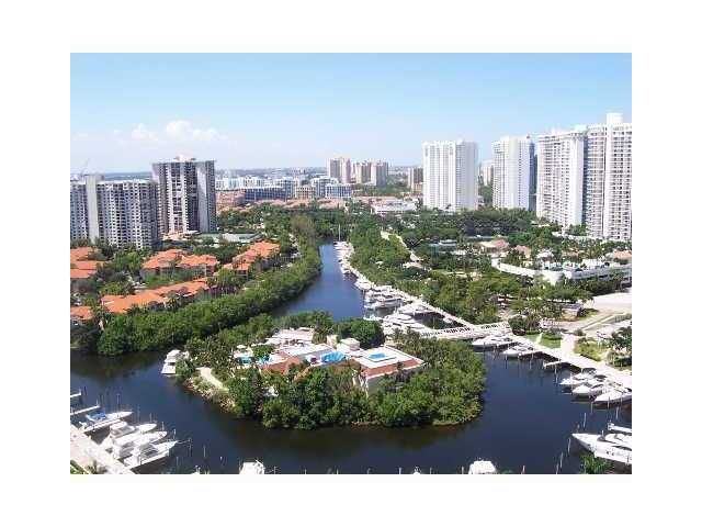 7000 ISLAND BL # 3008, North Miami Beach, FL 33160