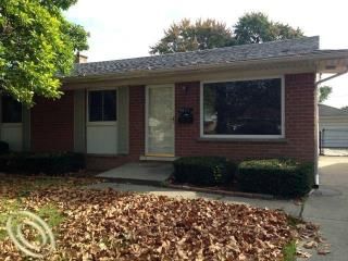 3421 Helen Ave, Lincoln Park, MI 48146