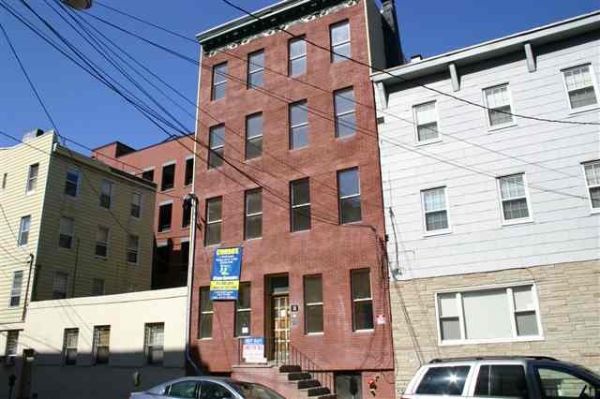 3R 358 3RD ST, Hoboken, NJ 07030