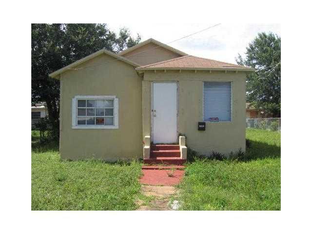 1361 NW 68 TE, Miami, FL 33147