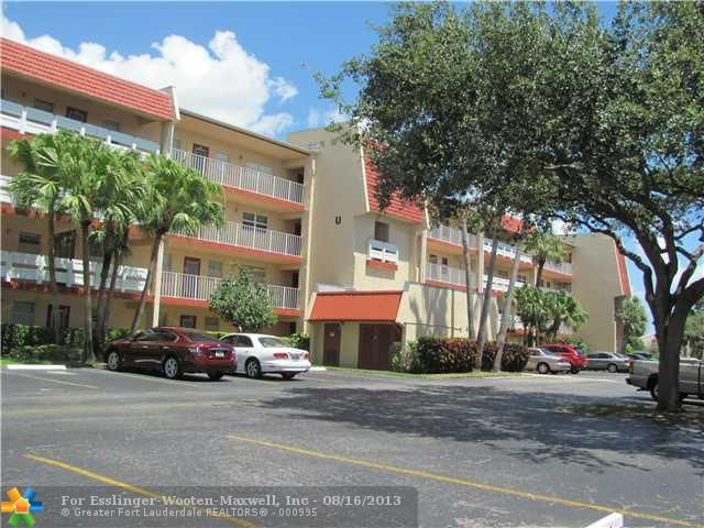 1055 COUNTRY CLUB DR # 408, Pompano Beach, FL 33063