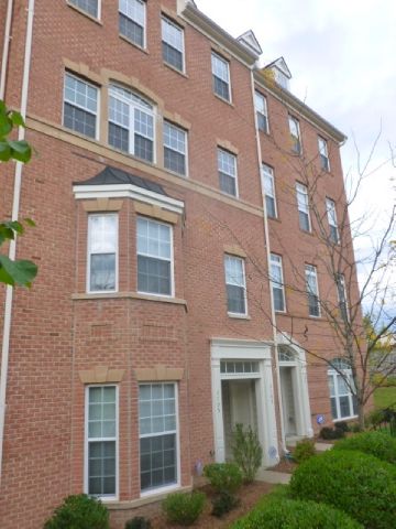 2707 Sheffield Hill Way Unit 151, Woodbridge, VA 22191