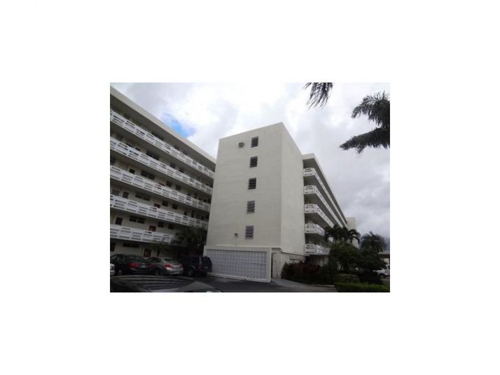 3020 MARCOS DR # S-110, North Miami Beach, FL 33160