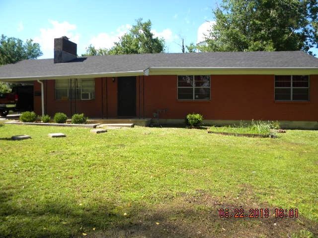 1614 W. Oakland, Clarksville, AR 72830