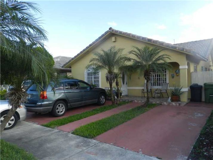 3516 W 73 TE, Hialeah, FL 33018