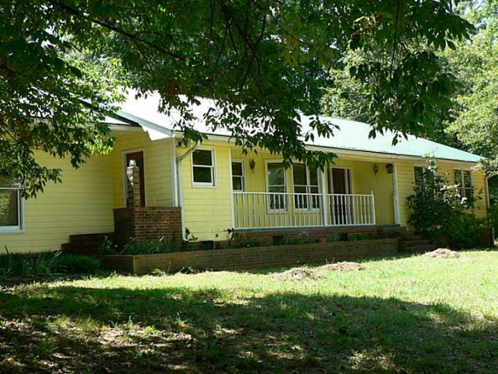 369 Ne Tipperary Drive, Adairsville, GA 30103