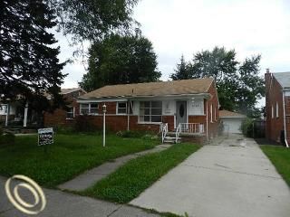 6669 Cardwell St, Garden City, MI 48135