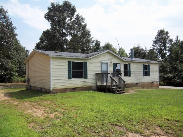 1364 N Hicks Road, Toccoa, GA 30577