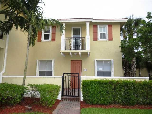 4720 Mimosa Pl Unit 903, Pompano Beach, FL 33073