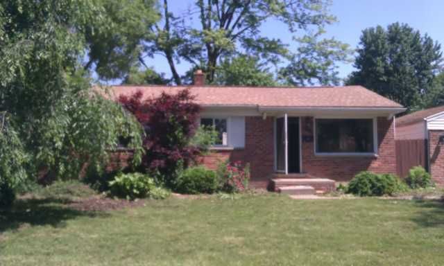 22867 Katzman St, Clinton Township, MI 48035