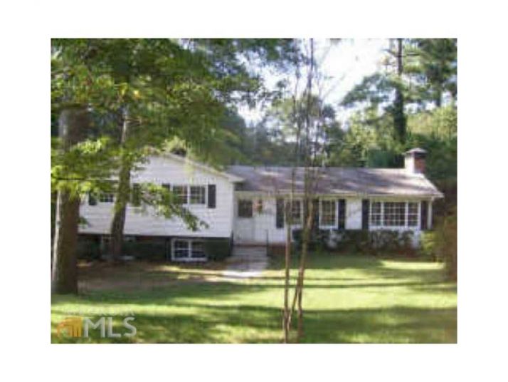 616 Evergreen Drive, Woodstock, GA 30188