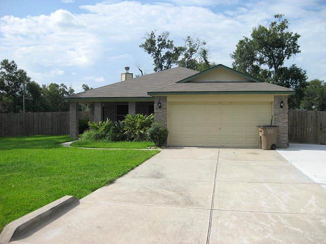 Caroline Ave, Baytown, TX 77520