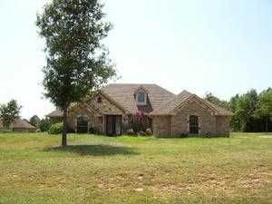 320 Clear Lake Circle, Kilgore, TX 75662