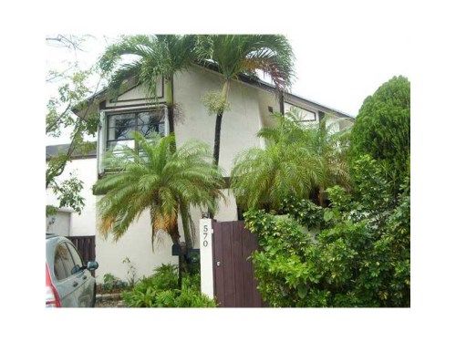 570 NW 99 PL # 570, Miami, FL 33172