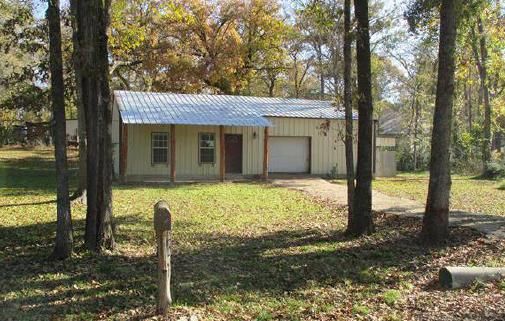 35 Magnolia Dr, Huntsville, TX 77340