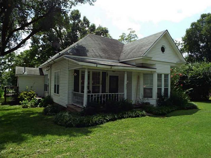 505 E MAIN ST, Gravette, AR 72736