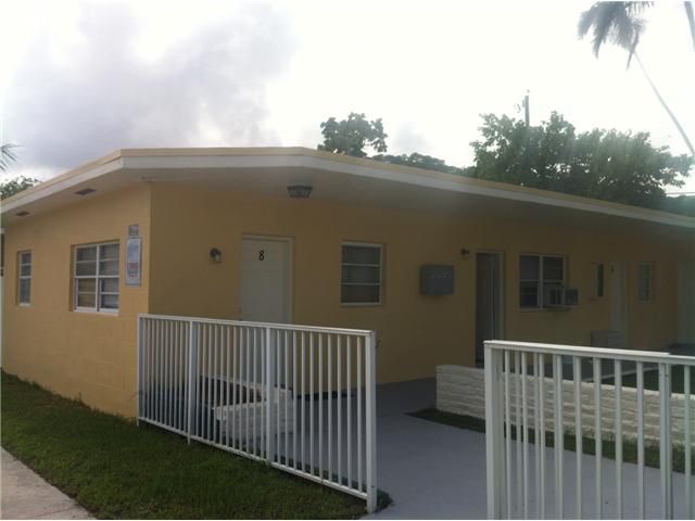 3055 SW 27 LN, Miami, FL 33133